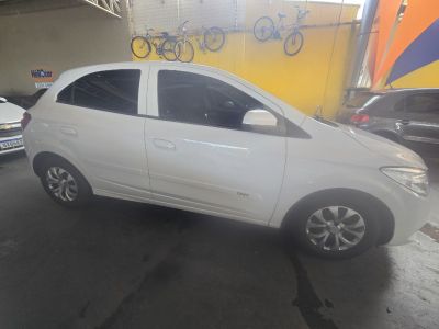 CHEVROLET Onix Joy 1.0 2018 - miniatura 3
