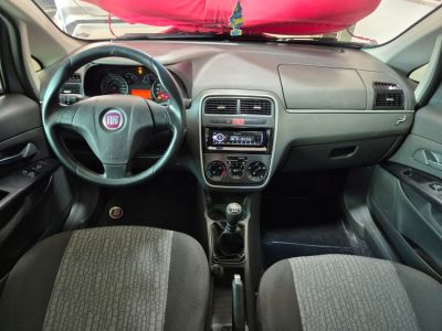 FIAT Punto Essence 1.6 16v 2011 - miniatura 10