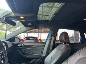 VOLKSWAGEN Jetta GLi 2.0 16v TSi 2024 - miniatura 6