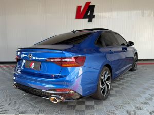 VOLKSWAGEN Jetta GLi 2.0 16v TSi 2024 - miniatura 3