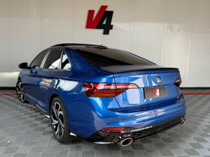 VOLKSWAGEN Jetta GLi 2.0 16v TSi 2024 - miniatura 4