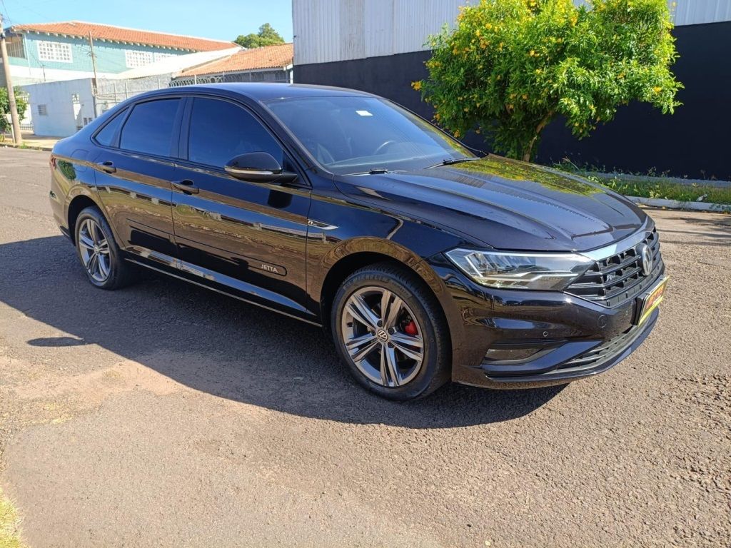 Vista principal de VOLKSWAGEN Jetta R-Line 1.4 16v TSi 2019