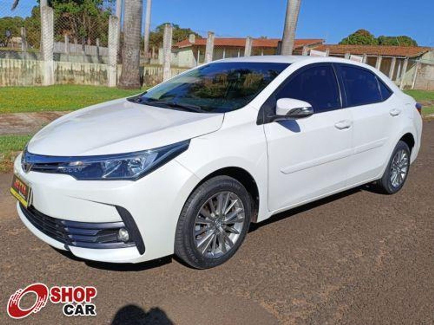 Vista principal de TOYOTA Corolla GLi 1.8 16v 2019
