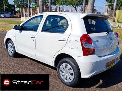 TOYOTA Etios X 1.3 16v 2018 - miniatura 10
