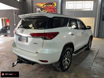 TOYOTA Hilux SW4 SRX D4-D 2.8TDi 16v 4x4 2017 - miniatura 4
