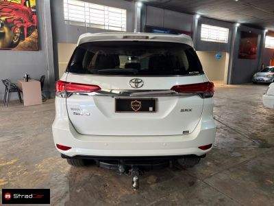 TOYOTA Hilux SW4 SRX D4-D 2.8TDi 16v 4x4 2017 - miniatura 5