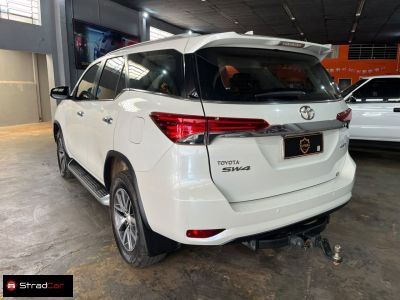 TOYOTA Hilux SW4 SRX D4-D 2.8TDi 16v 4x4 2017 - miniatura 6