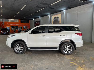 TOYOTA Hilux SW4 SRX D4-D 2.8TDi 16v 4x4 2017 - miniatura 8