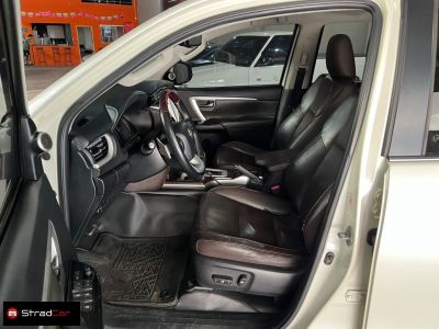 TOYOTA Hilux SW4 SRX D4-D 2.8TDi 16v 4x4 2017 - miniatura 9