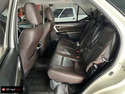 TOYOTA Hilux SW4 SRX D4-D 2.8TDi 16v 4x4 2017 - miniatura 10