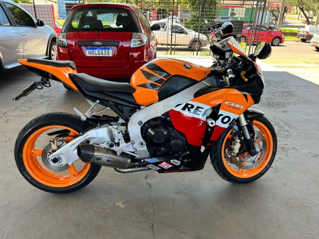 Vista principal de HONDA CBR 1000RR Fireblade 2011