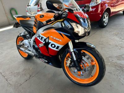 HONDA CBR 1000RR Fireblade 2011 - miniatura 5