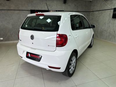VOLKSWAGEN Fox 1.6 4p. 2013 - miniatura 4