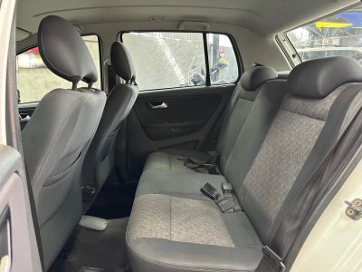 VOLKSWAGEN Fox 1.6 4p. 2013 - miniatura 10