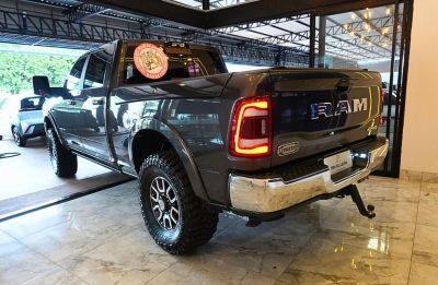 RAM 3500 Limited Edition Longhorn 6.7TDi 24v 4X4 C.D. 2024 - miniatura 4