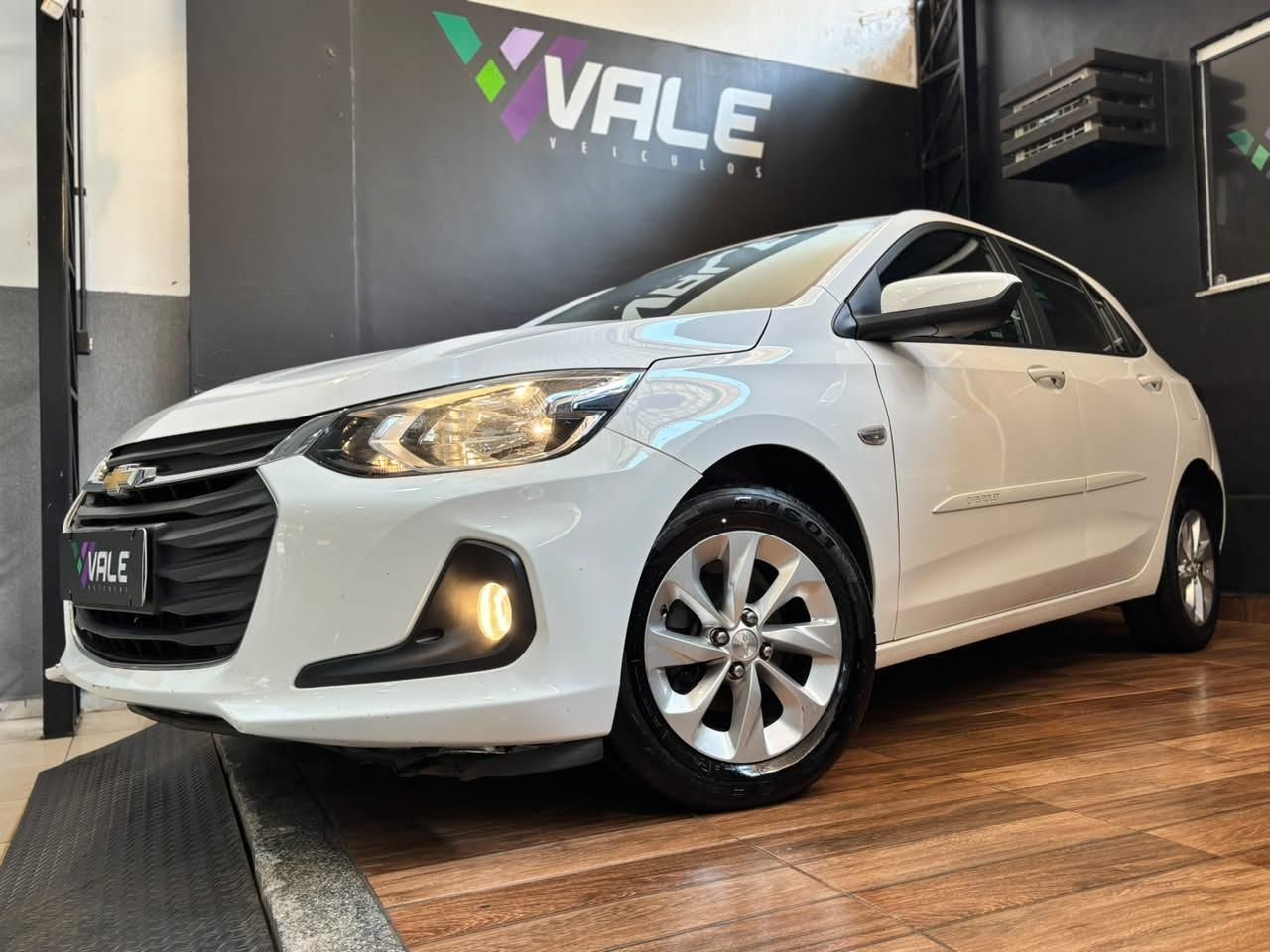 Vista principal de CHEVROLET Onix LTZ 1.0T 12v 2020