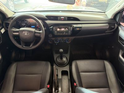 TOYOTA Hilux 2.8D 4X4 C.D. 2019 - miniatura 7