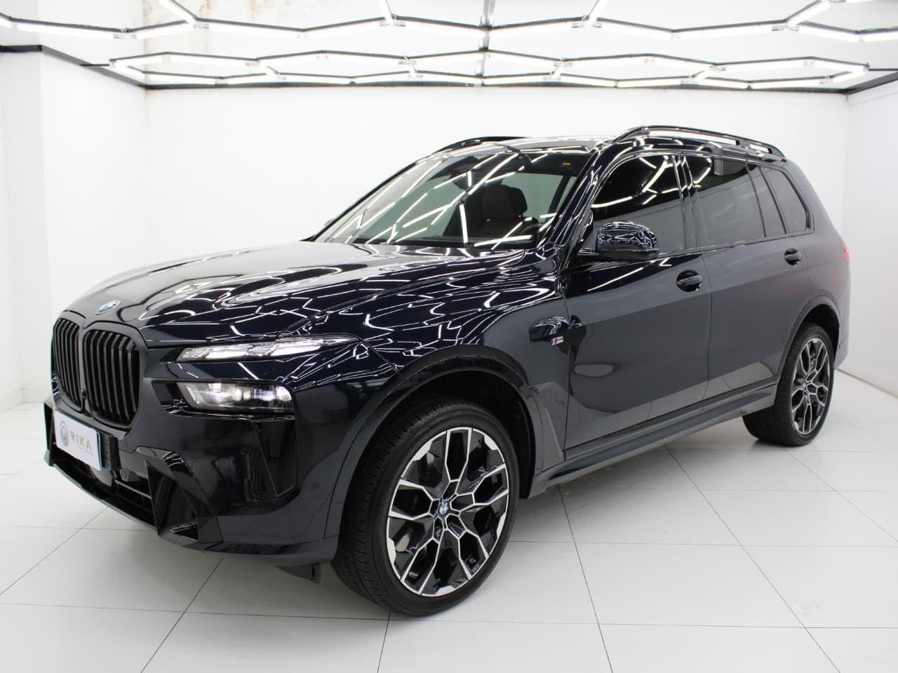 Vista principal de BMW X7 xDrive 40i M Sport V6 3.0T 2026