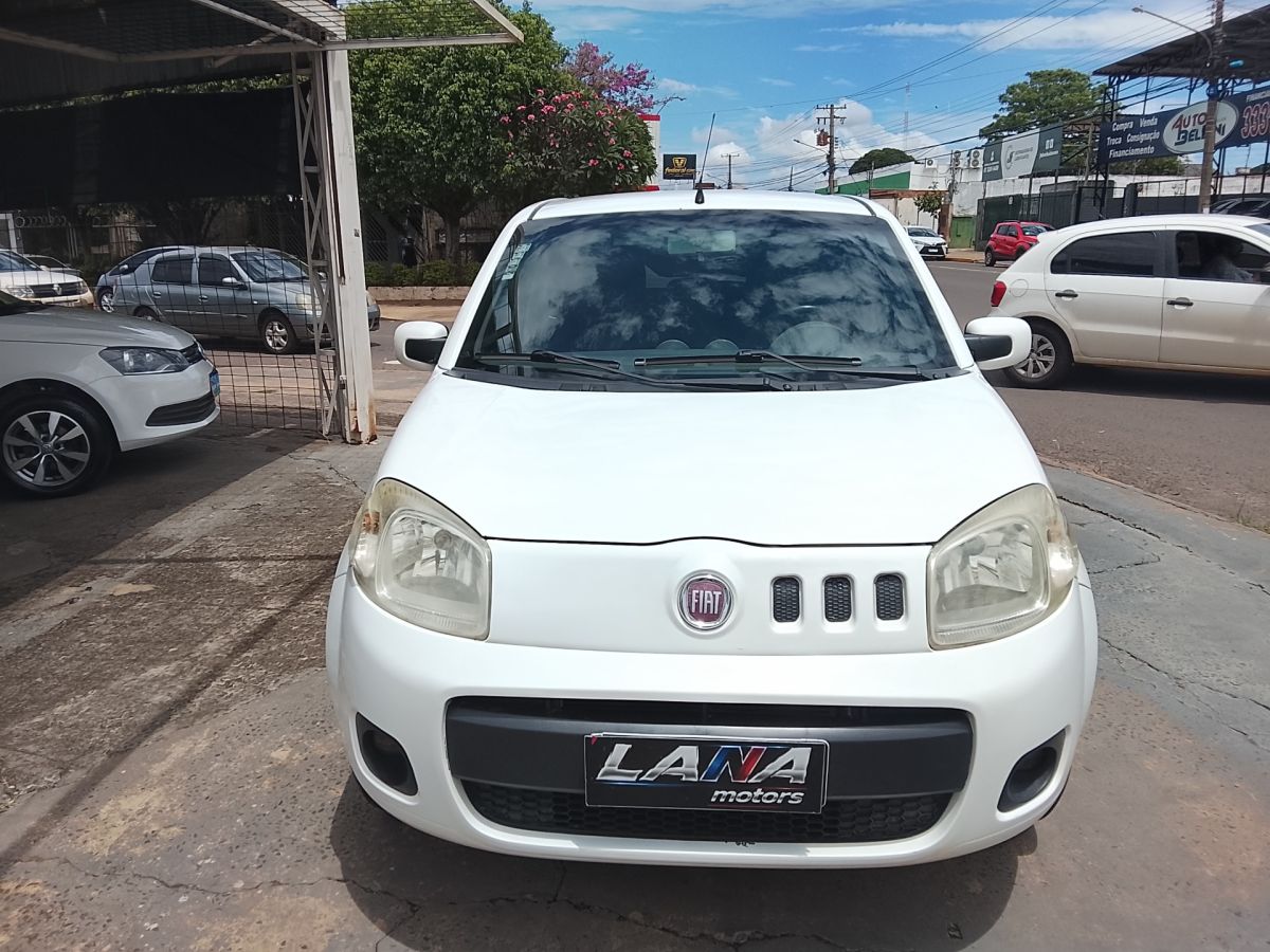 Vista principal de FIAT Uno Vivace 1.0 4p. 2013