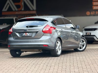 FORD Focus Hatch SE 2.0 16v PowerShift 2014 - miniatura 3