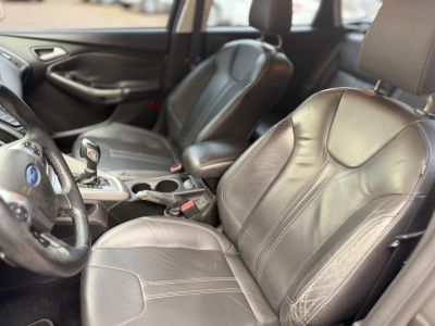 FORD Focus Hatch SE 2.0 16v PowerShift 2014 - miniatura 8