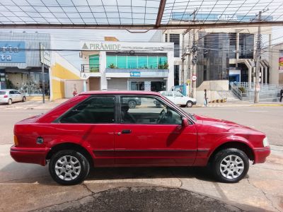 FORD Escort Hobby 1.0 1995 - miniatura 3
