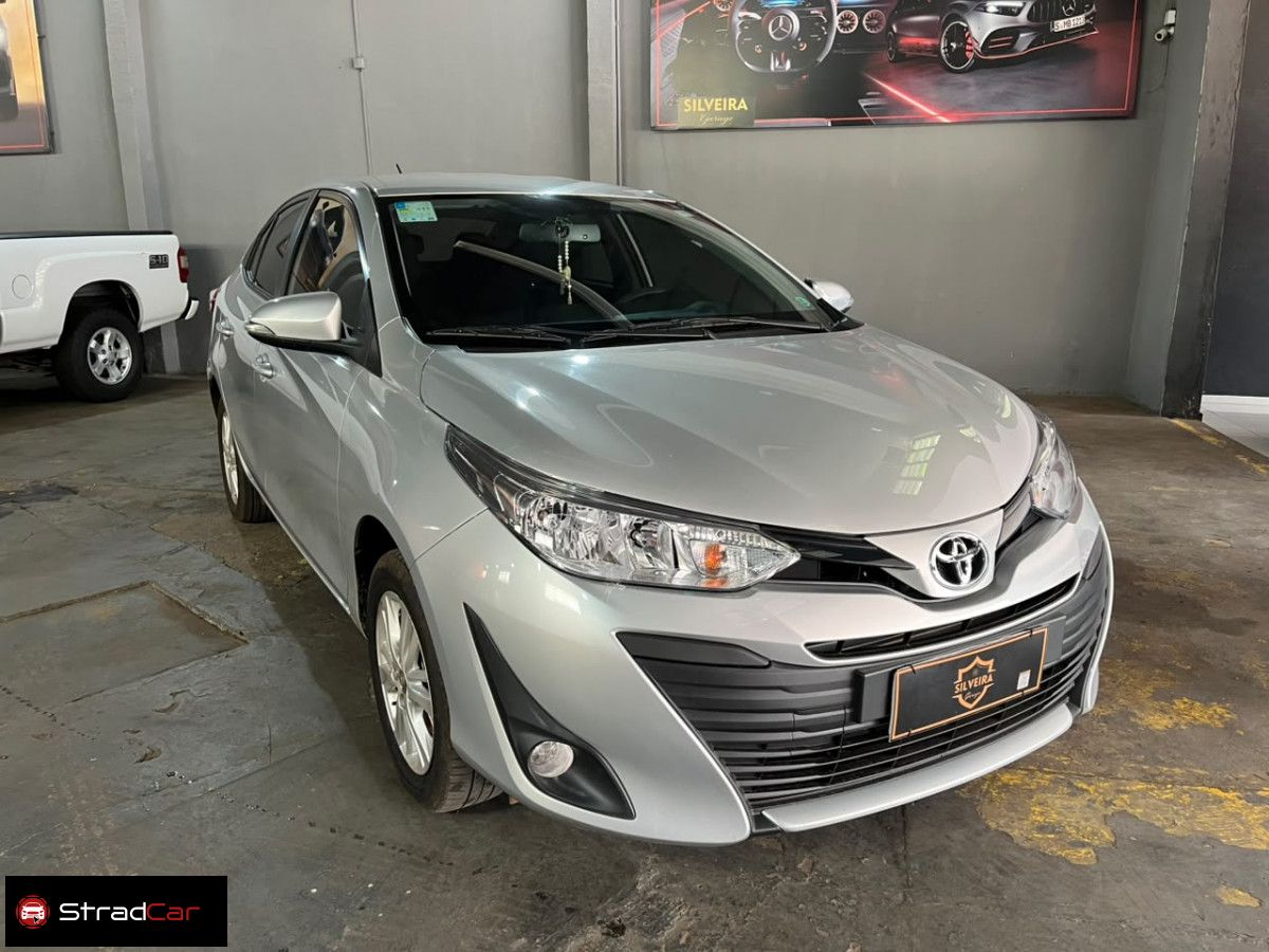 Vista principal de TOYOTA Yaris XL 1.5 16v 2019