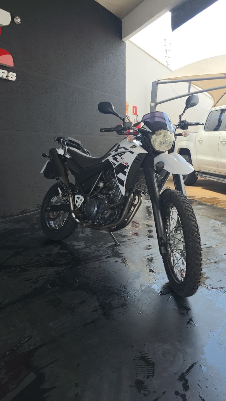 Vista principal de YAMAHA XT 600 E 2017