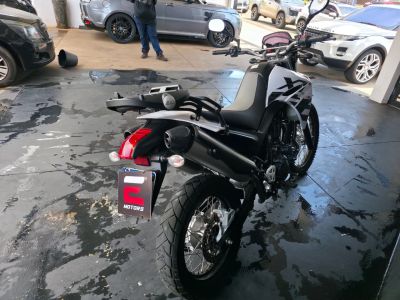 YAMAHA XT 600 E 2017 - miniatura 13