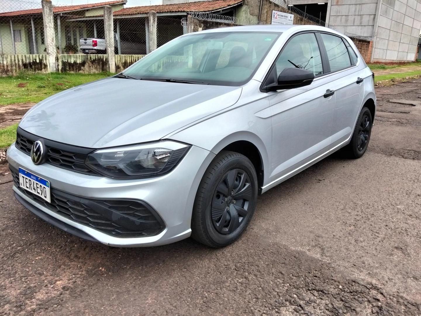 Vista principal de VOLKSWAGEN Polo Hatch Track 1.0 12v 2026