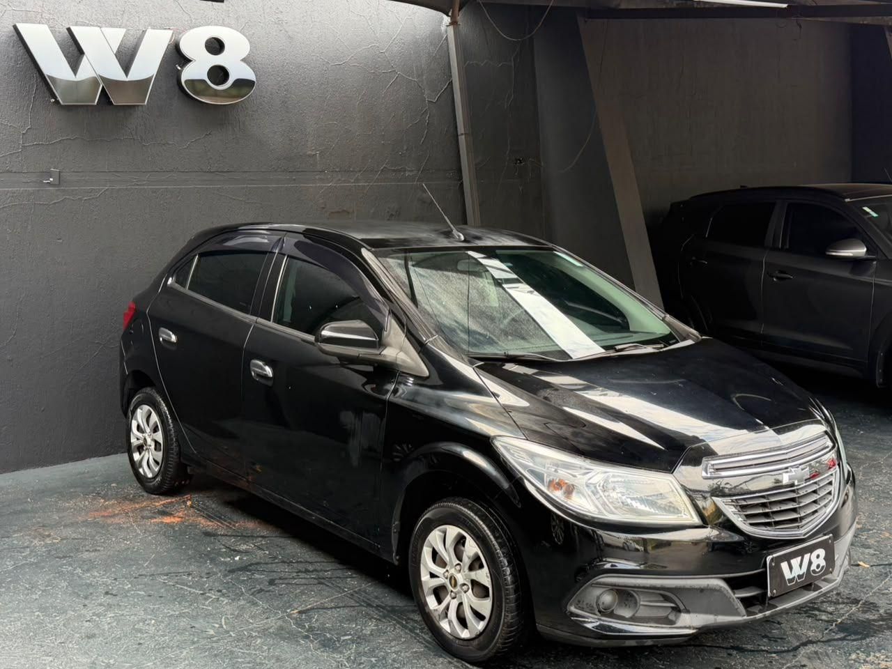 Vista principal de CHEVROLET Onix LT 1.0 2014