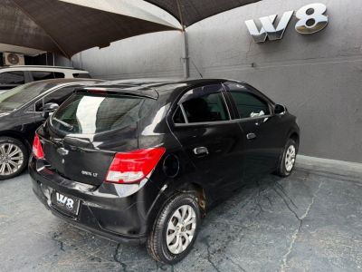 CHEVROLET Onix LT 1.0 2014 - miniatura 4