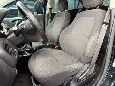 CHEVROLET Onix LT 1.0 2014 - miniatura 9