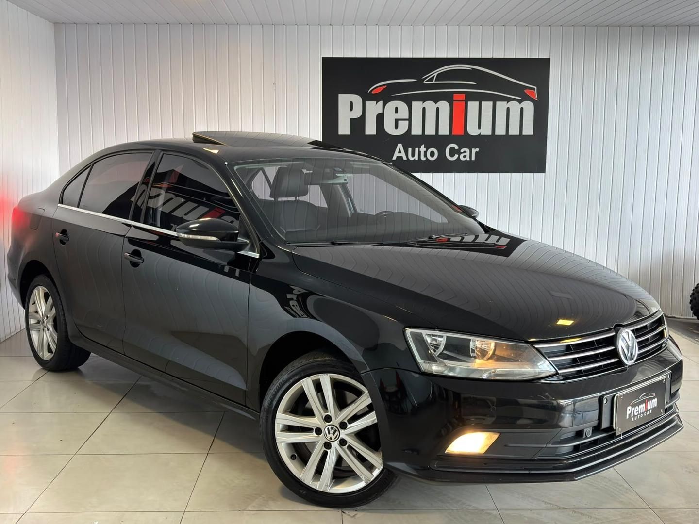 Vista principal de VOLKSWAGEN Jetta Highline 2.0 16v TSi 2015