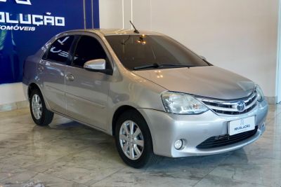 TOYOTA Etios Sedan XLS 1.5 16v 2017 - miniatura 2