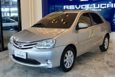 TOYOTA Etios Sedan XLS 1.5 16v 2017 - miniatura 3
