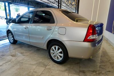 TOYOTA Etios Sedan XLS 1.5 16v 2017 - miniatura 7