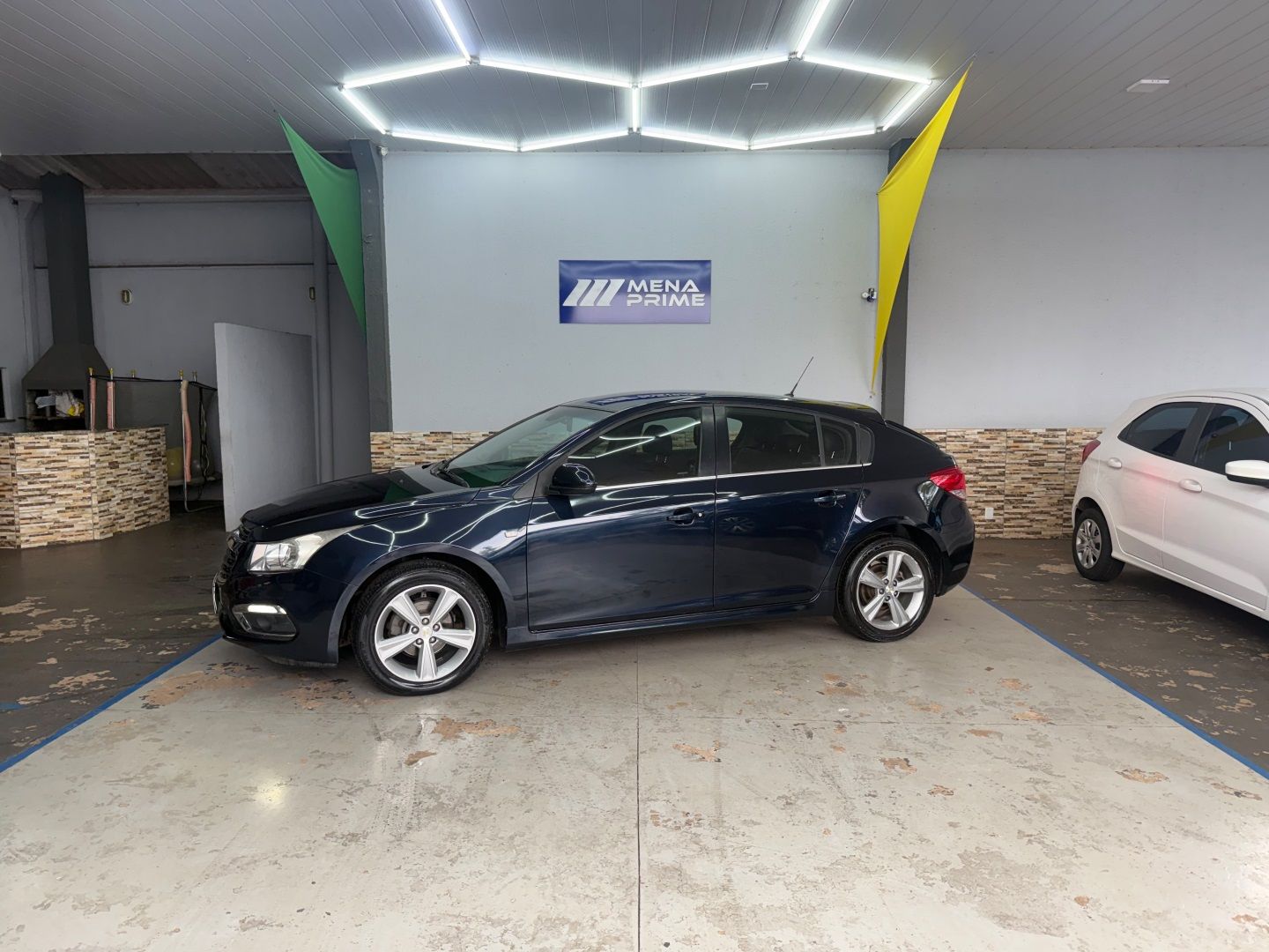 Vista principal de CHEVROLET Cruze Hatch Sport6 LT 1.8 16v 2016