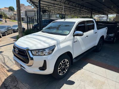 TOYOTA Hilux SRV D4-D 2.8TDi 16v 4X4 C.D. 2022 - miniatura 2