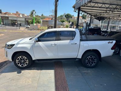 TOYOTA Hilux SRV D4-D 2.8TDi 16v 4X4 C.D. 2022 - miniatura 3