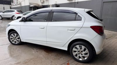 CHEVROLET Onix LT 1.4 2016 - miniatura 5