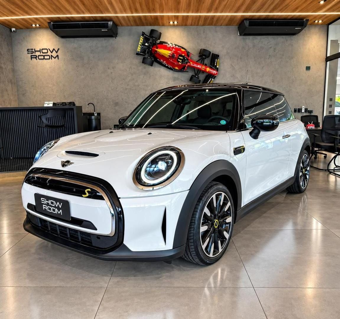 Vista principal de MINI Cooper Hatch S E Top 2p. 2024