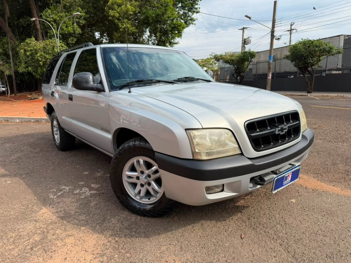 Vista principal de CHEVROLET Blazer DLX 2.8TD 4X4 2001