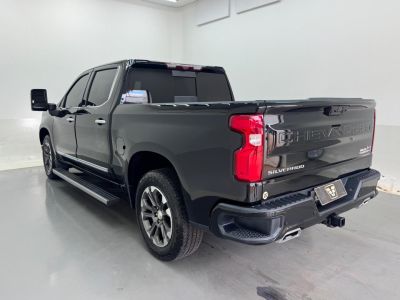 CHEVROLET Silverado 1500 High Country 5.3 V8 4x4 C.D. 2024 - miniatura 4