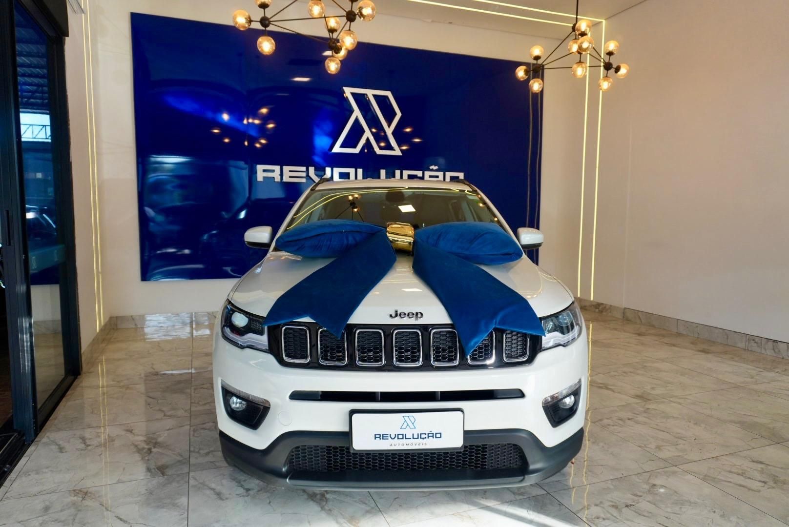 Vista principal de JEEP Compass Longitude 2.0 16v 2018