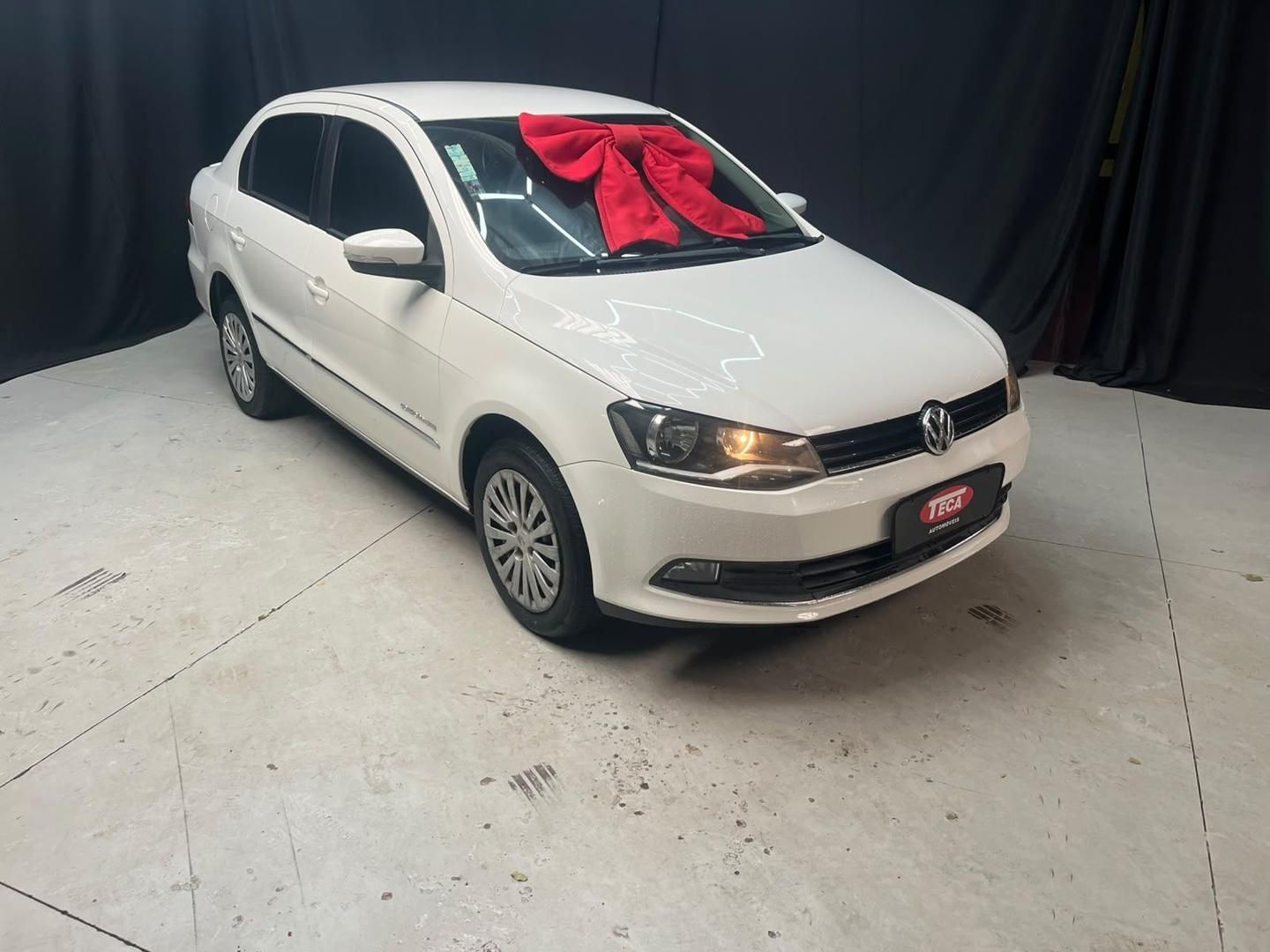 Vista principal de VOLKSWAGEN Voyage Comfortline 1.6 2013
