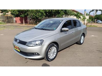 VOLKSWAGEN Voyage Comfortline 1.0 2015