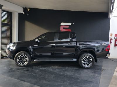 TOYOTA Hilux SRX D4-D 2.8TDi 16v 4X4 C.D. 2022 - miniatura 4