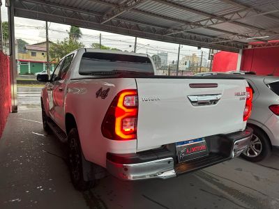 TOYOTA Hilux SRV D4-D 2.8TDi 16v 4X4 C.D. 2026 - miniatura 4