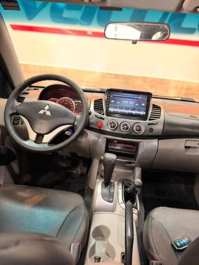 MITSUBISHI L200 Triton HPE 3.2TDi 16v 4X4 C.D. 2010 - miniatura 7